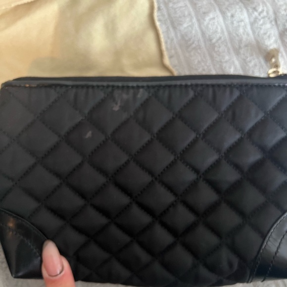 Burberry pouch makeup bag - Picture 2 of 3